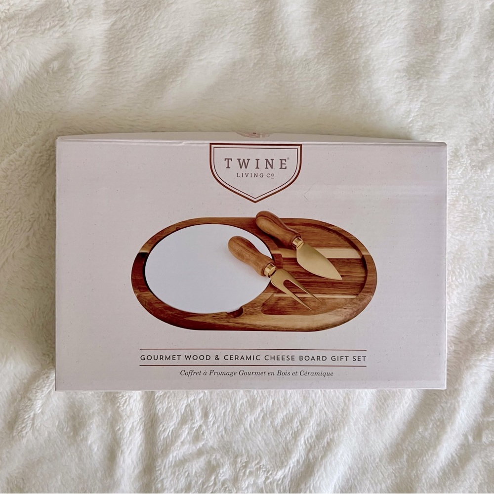 Twine Cheese Board with Plate NIB